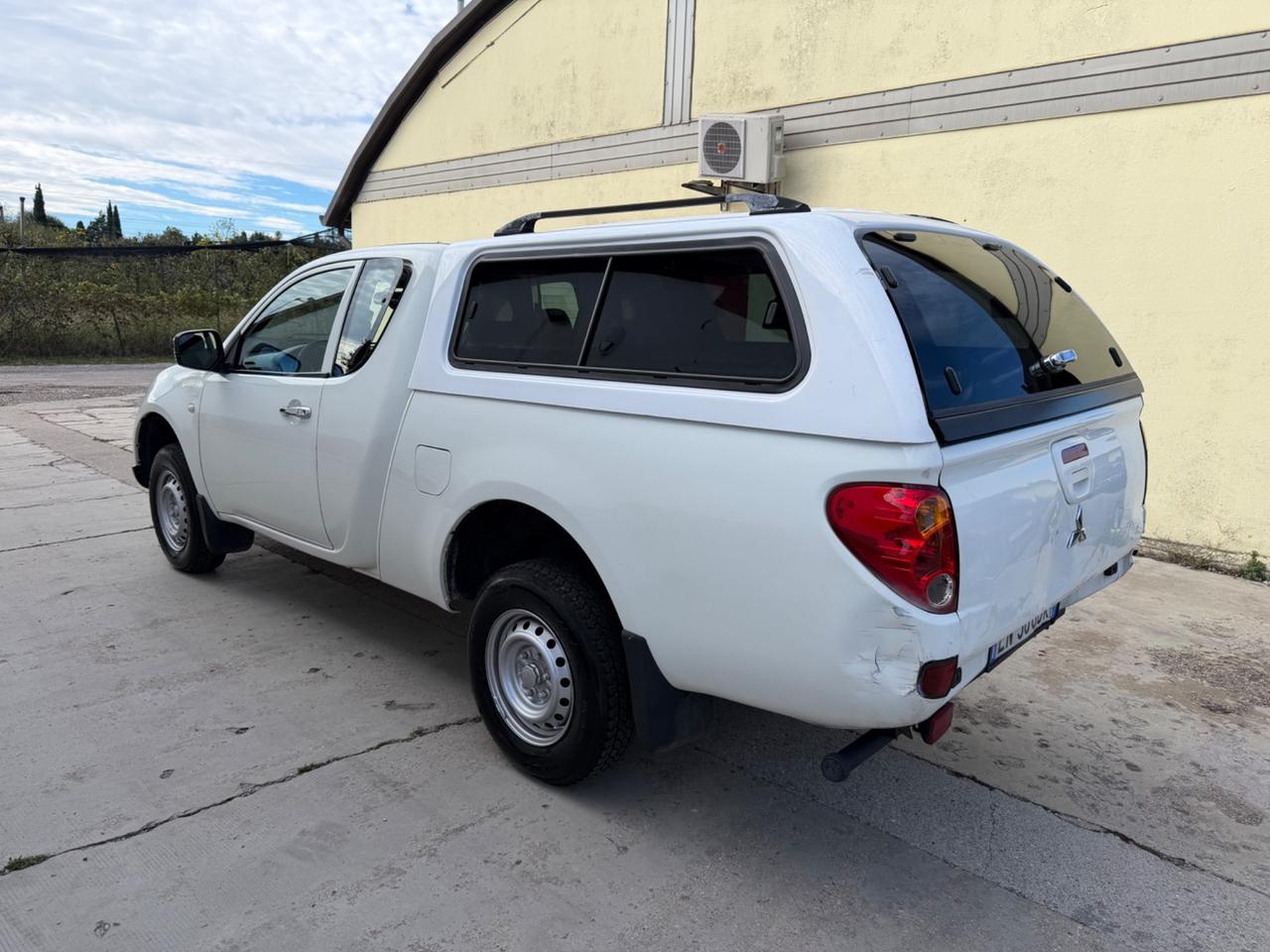 Mitsubishi L200 2.5 DI-D King CAB Hard Top - 2012