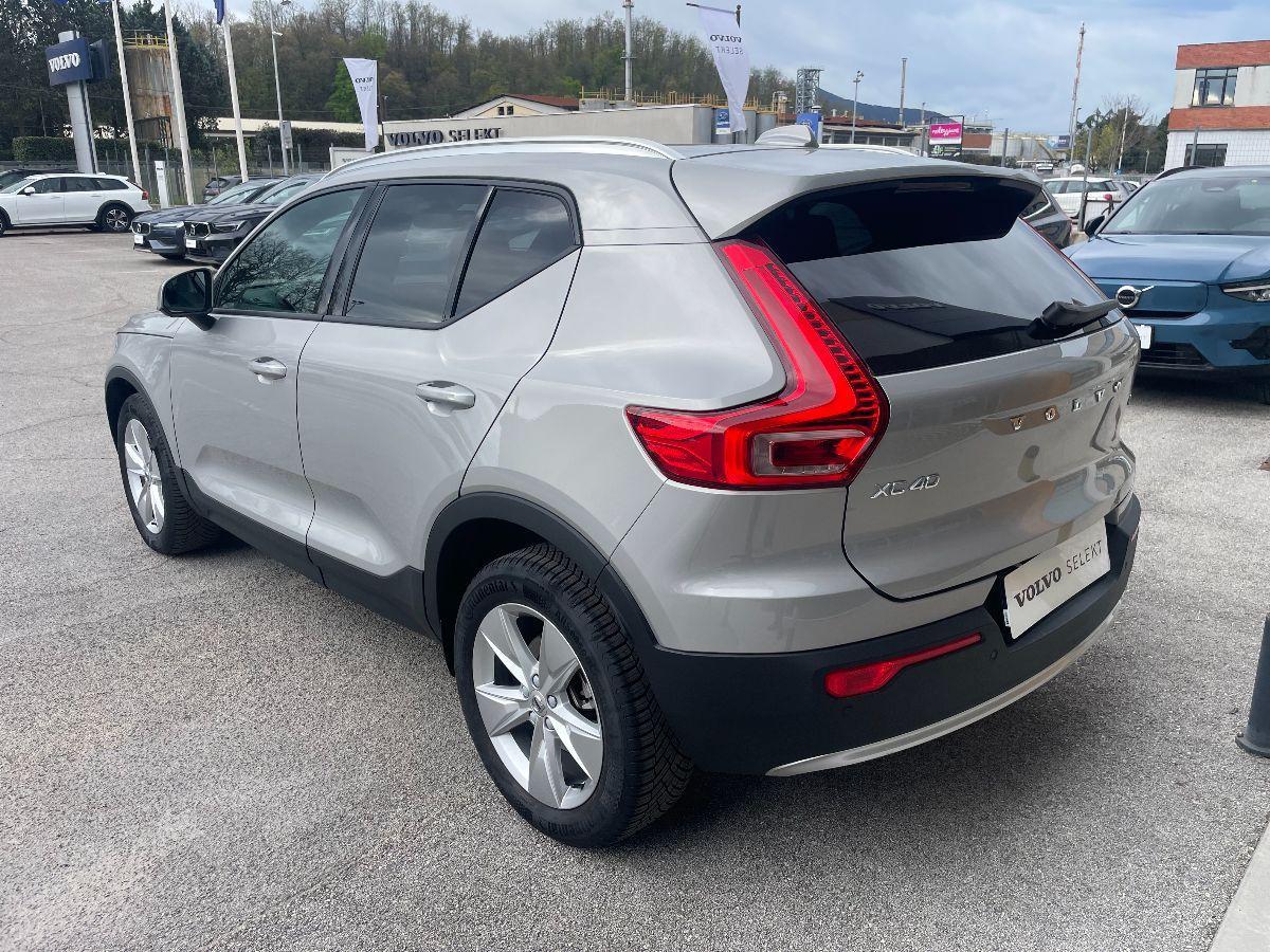 VOLVO - XC40 - B3 automatico Core