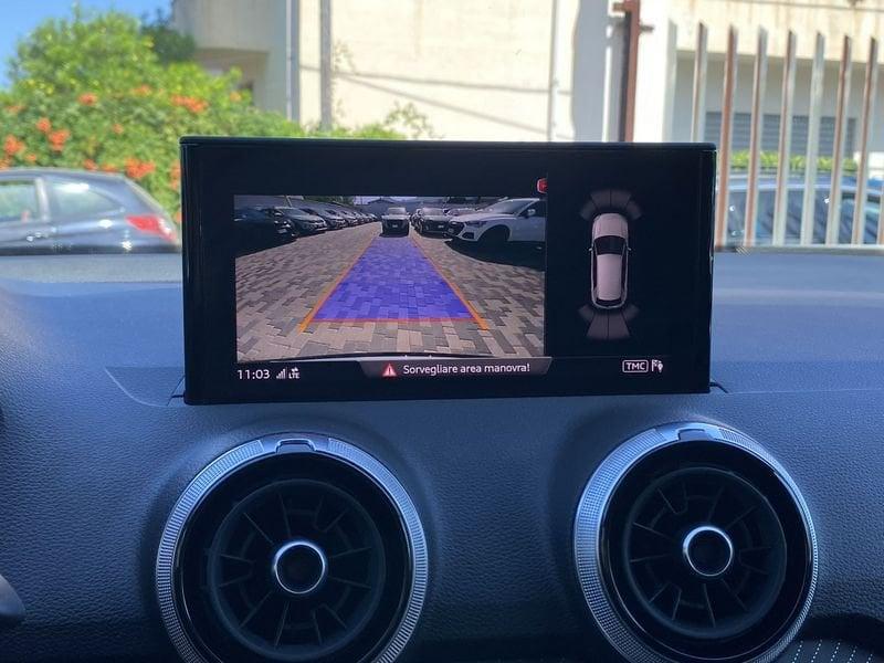 Audi Q2 S Line interno ed esterno 2.0 TDI 150CV s-tronic 35
