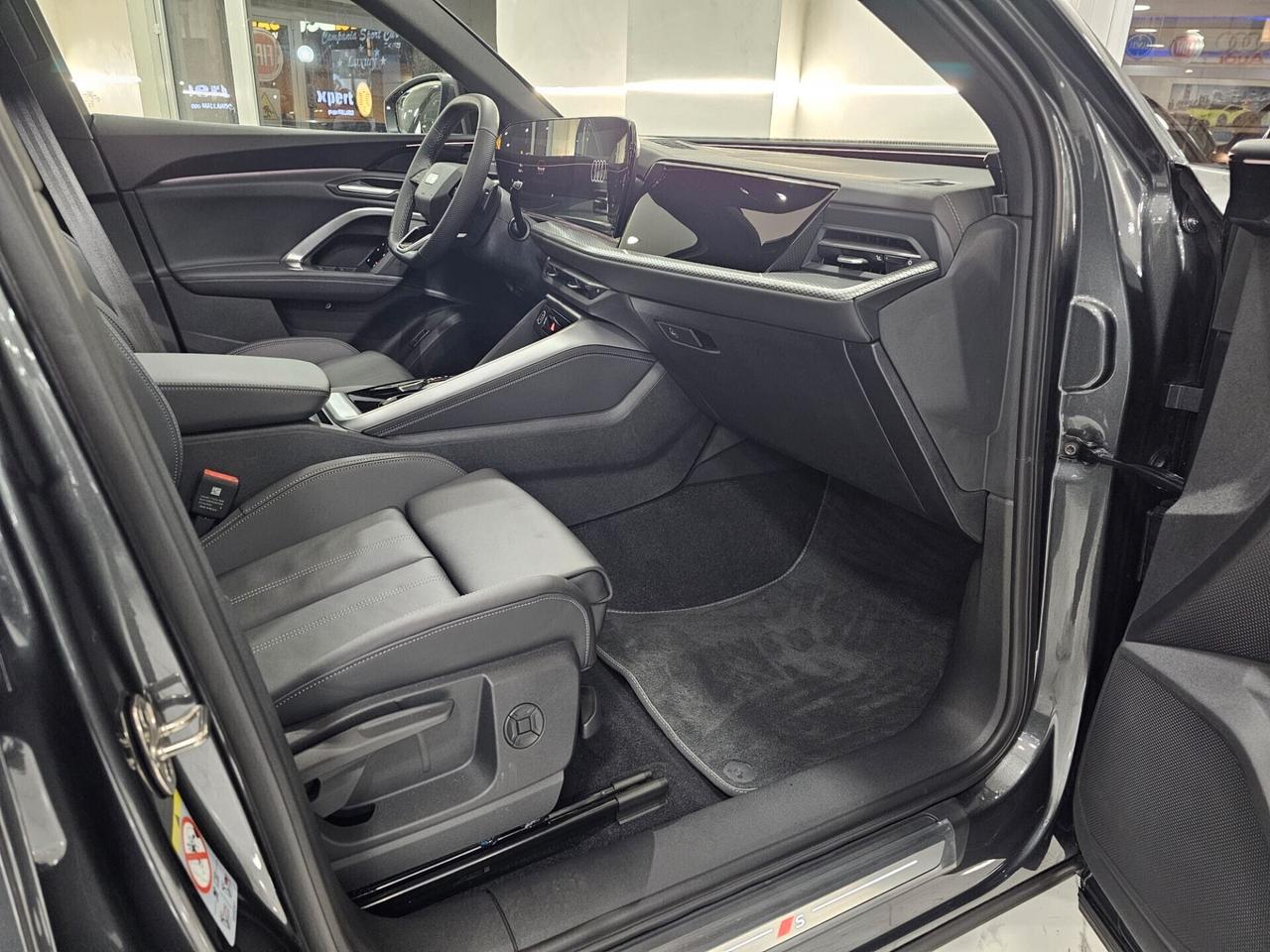 Nuova AUDI Q5 Sportback S line edition TDI quattro 150 kW 204CV S tronic Grigio Tambora metallizzato