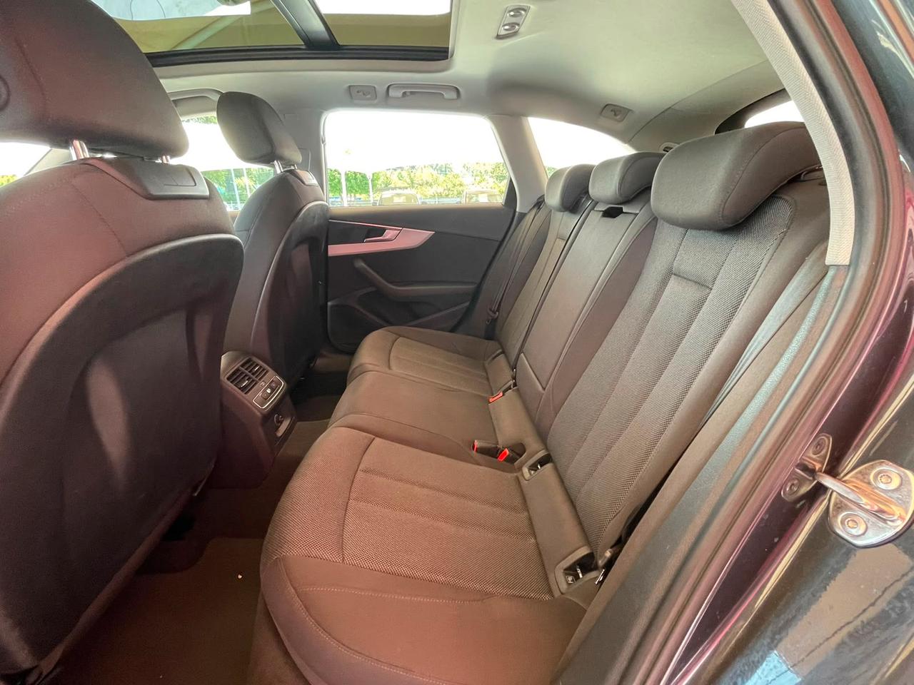 AUDI A4 5ª serie A4 Avant 35 TDI/163 CV S tron...