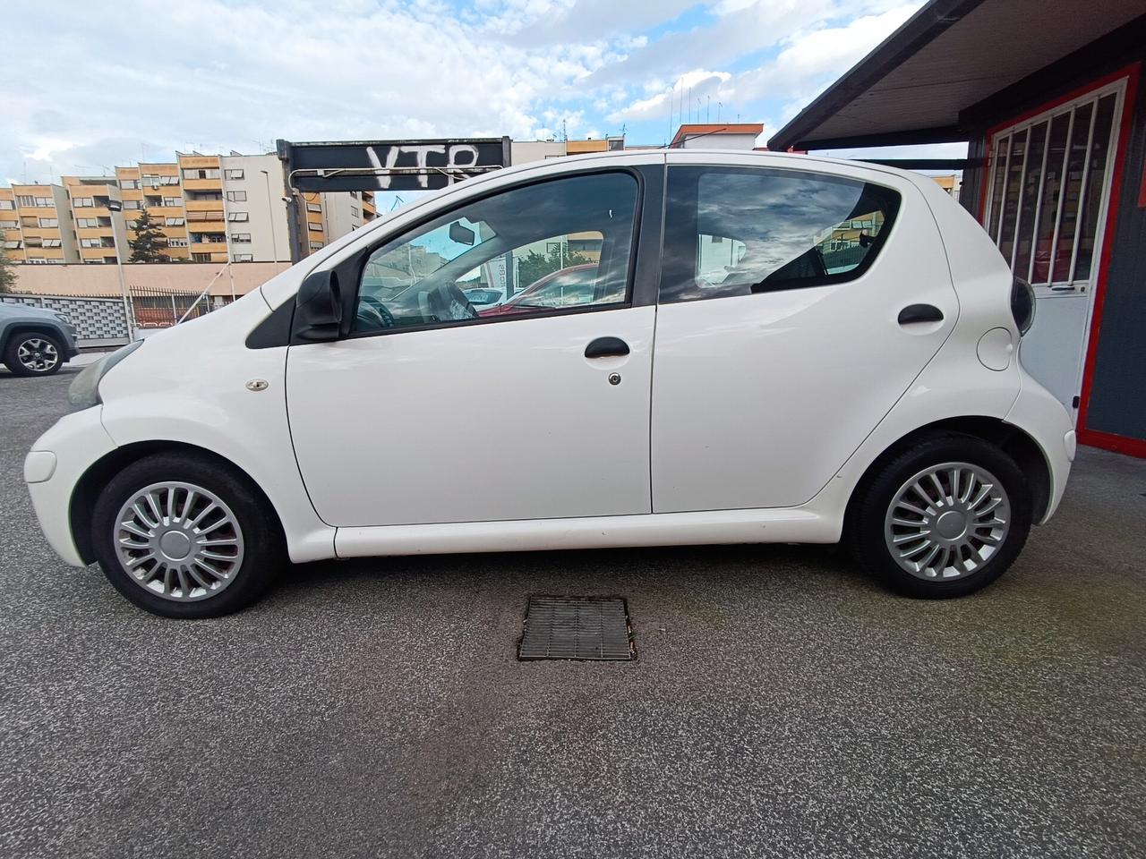 Toyota Aygo 1.0 12V VVT-i 5 porte Now