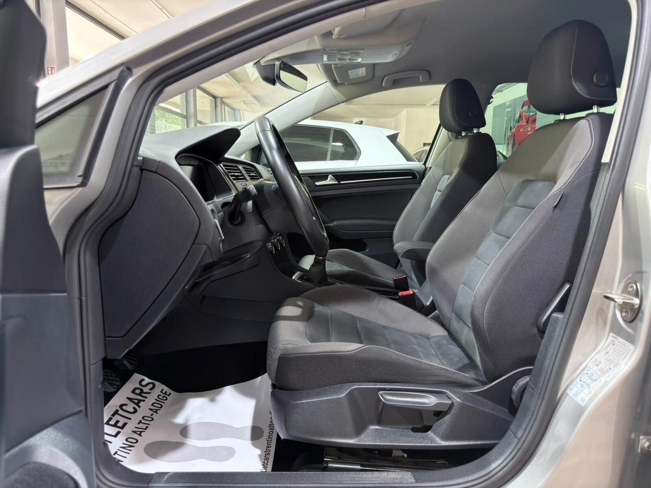 VOLKSWAGEN GOLF 7.5 1.6 TDI 115cv HIGHLINE 5p 2017