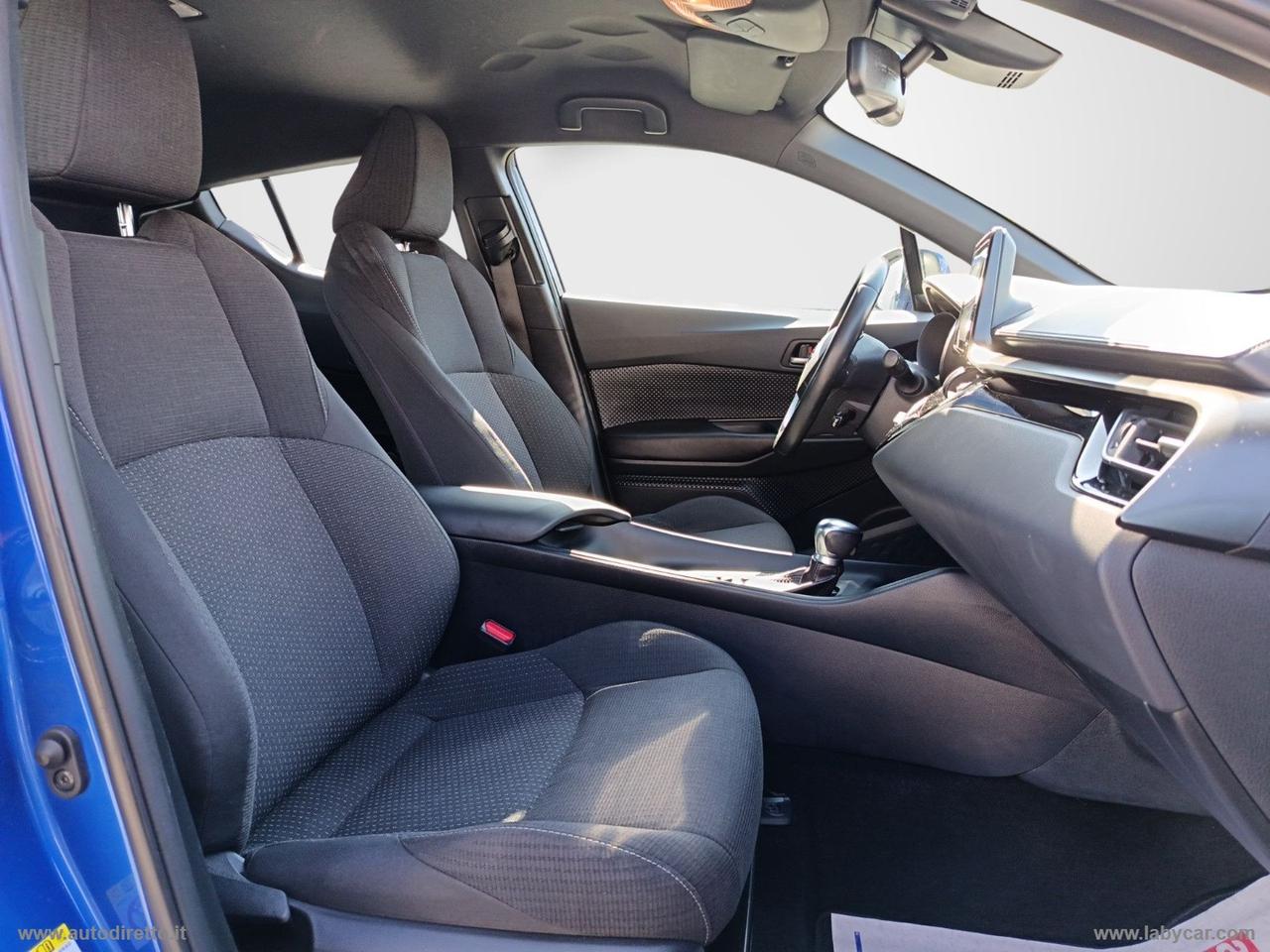 TOYOTA C-HR 1.8 Hybrid E-CVT Business