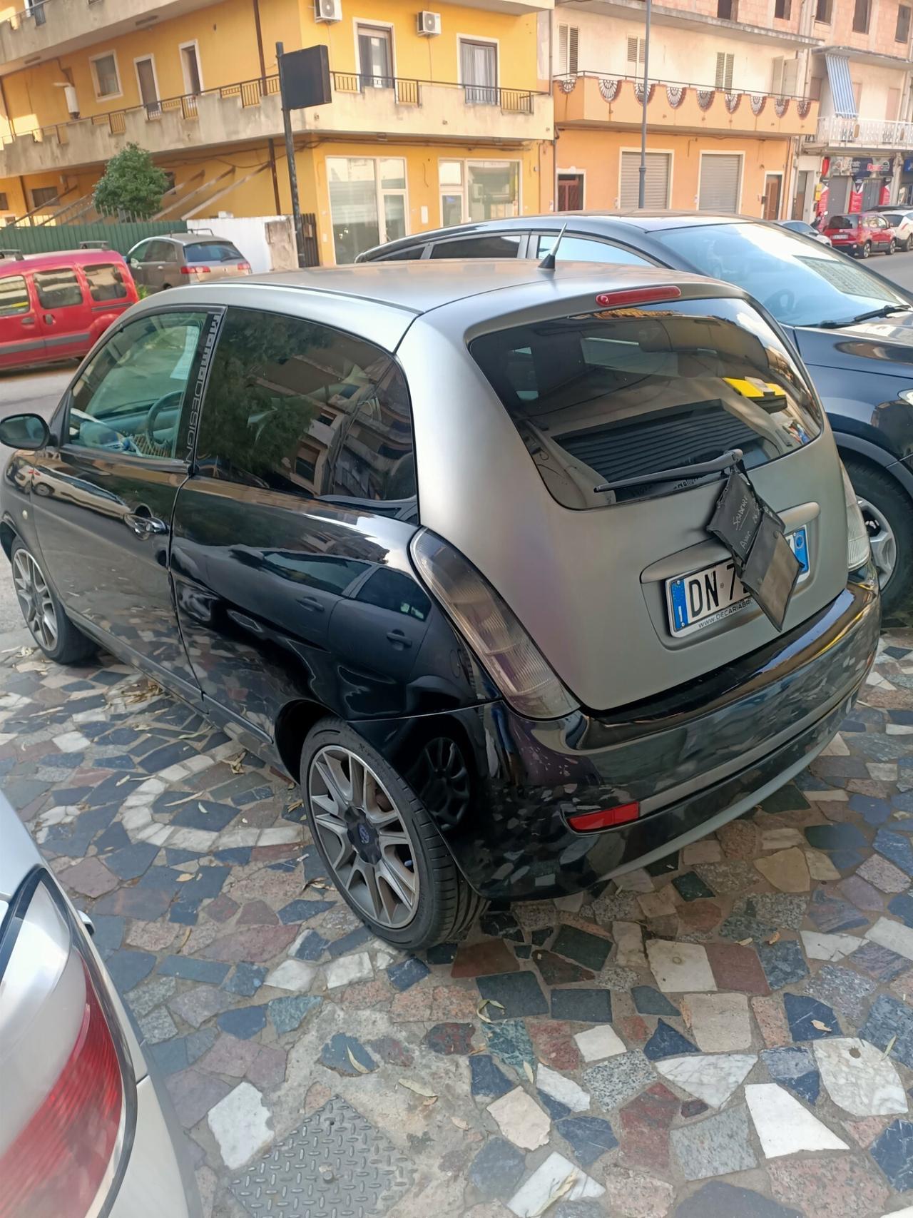 lancia ysilon 1.3 Mjet €3.200 TRATT. MomoDesign 2008