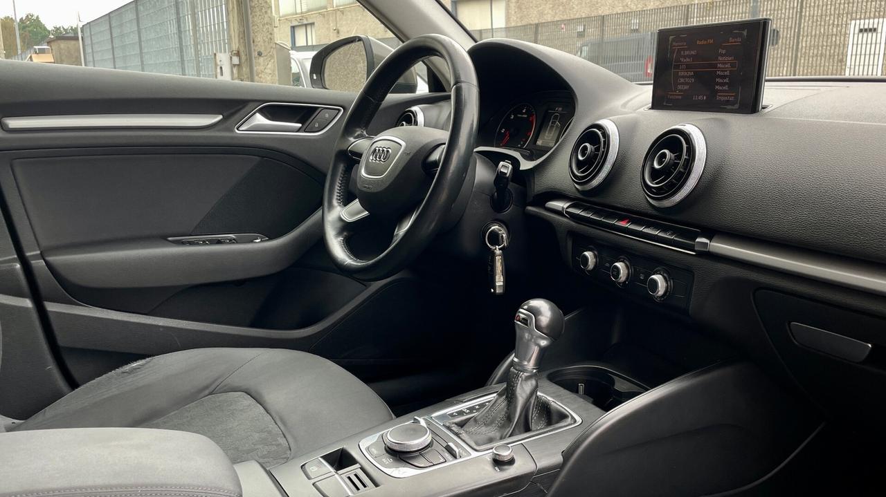 AUDI A3 SPORTBACK 1.6 TDI S-TRONIC AMBITION 110CV - NEOPATENTATI