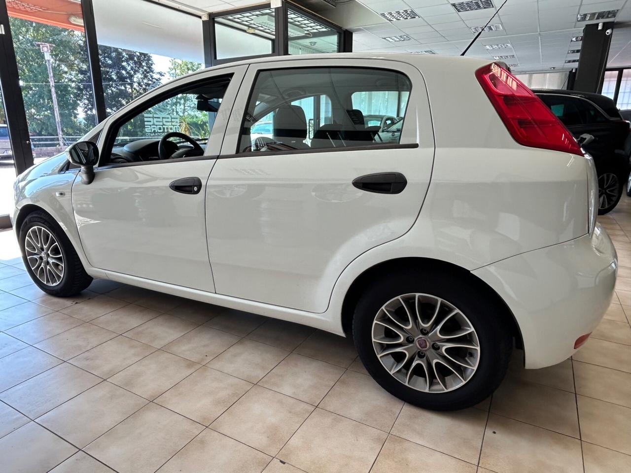 Fiat Punto - 2017 1.3 MJT II 95 CV NEOPATENTATI
