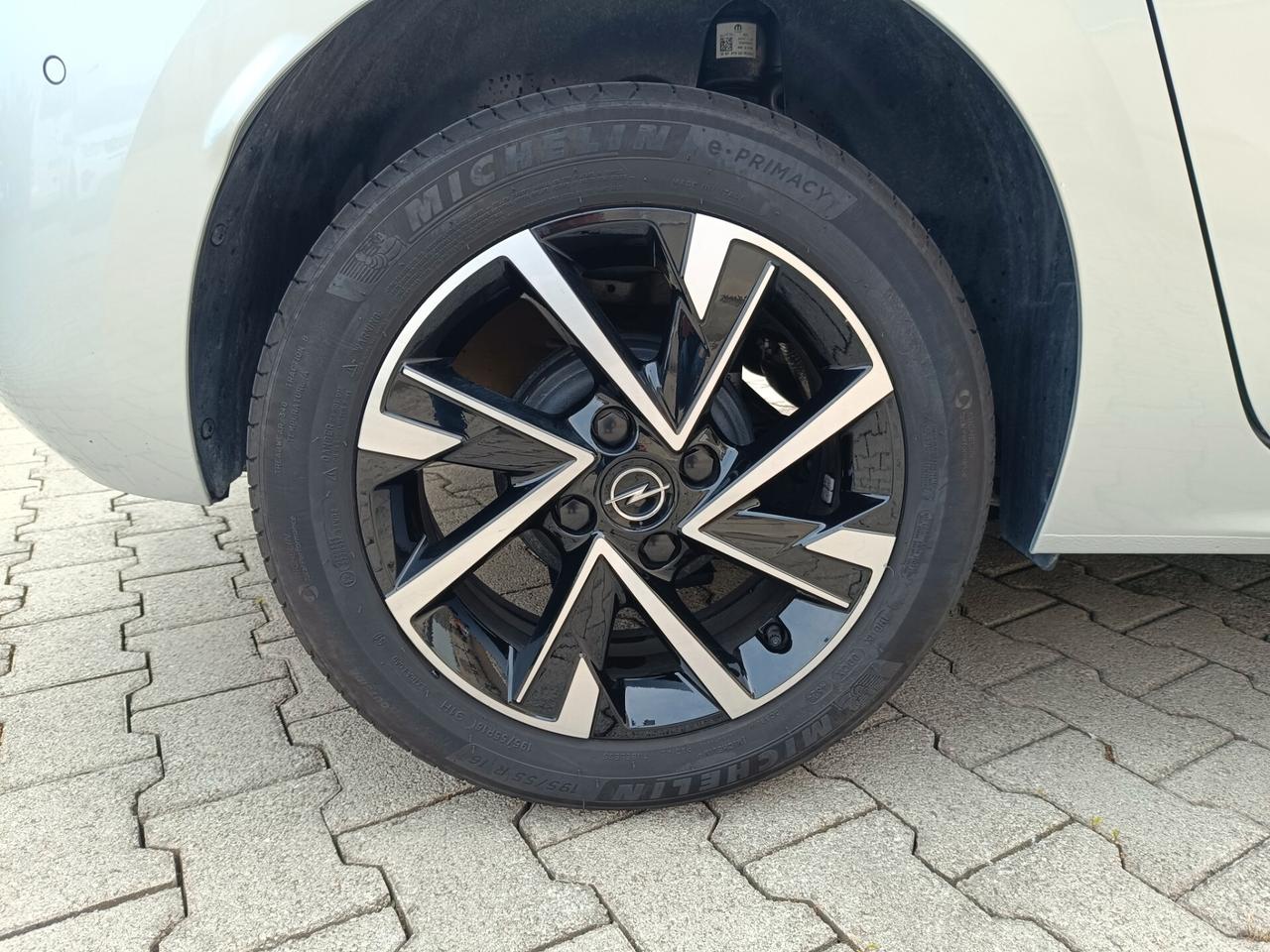 Opel Corsa 1.2 100 CV Edition
