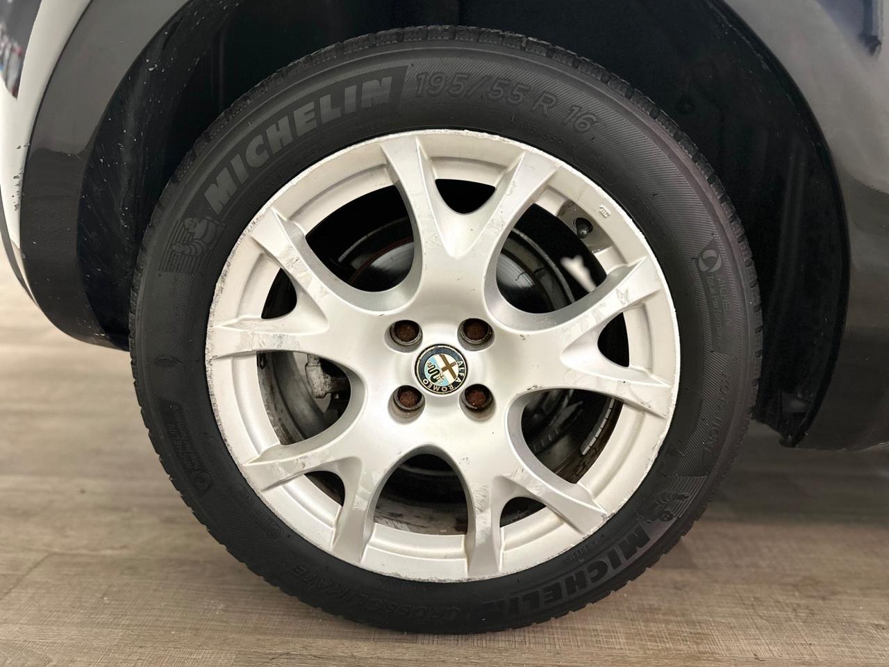 Alfa Romeo MiTo 1.4 T 120 CV GPL Distinctive Sport Pack NEOPATENTATI