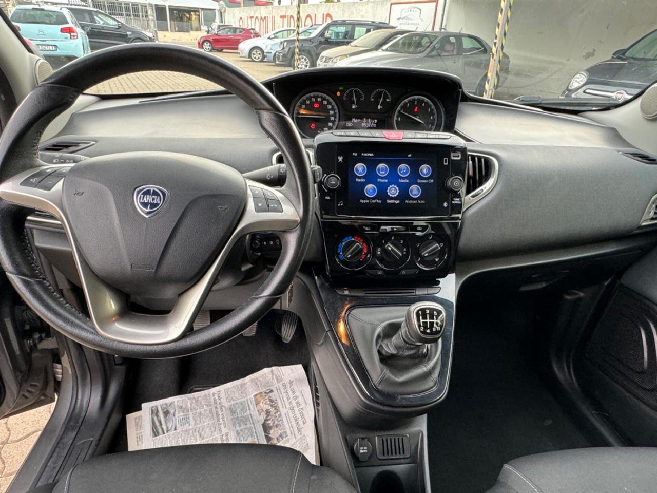 Lancia Ypsilon 1.0 FireFly 5 Hybrid Ecochic UnYca