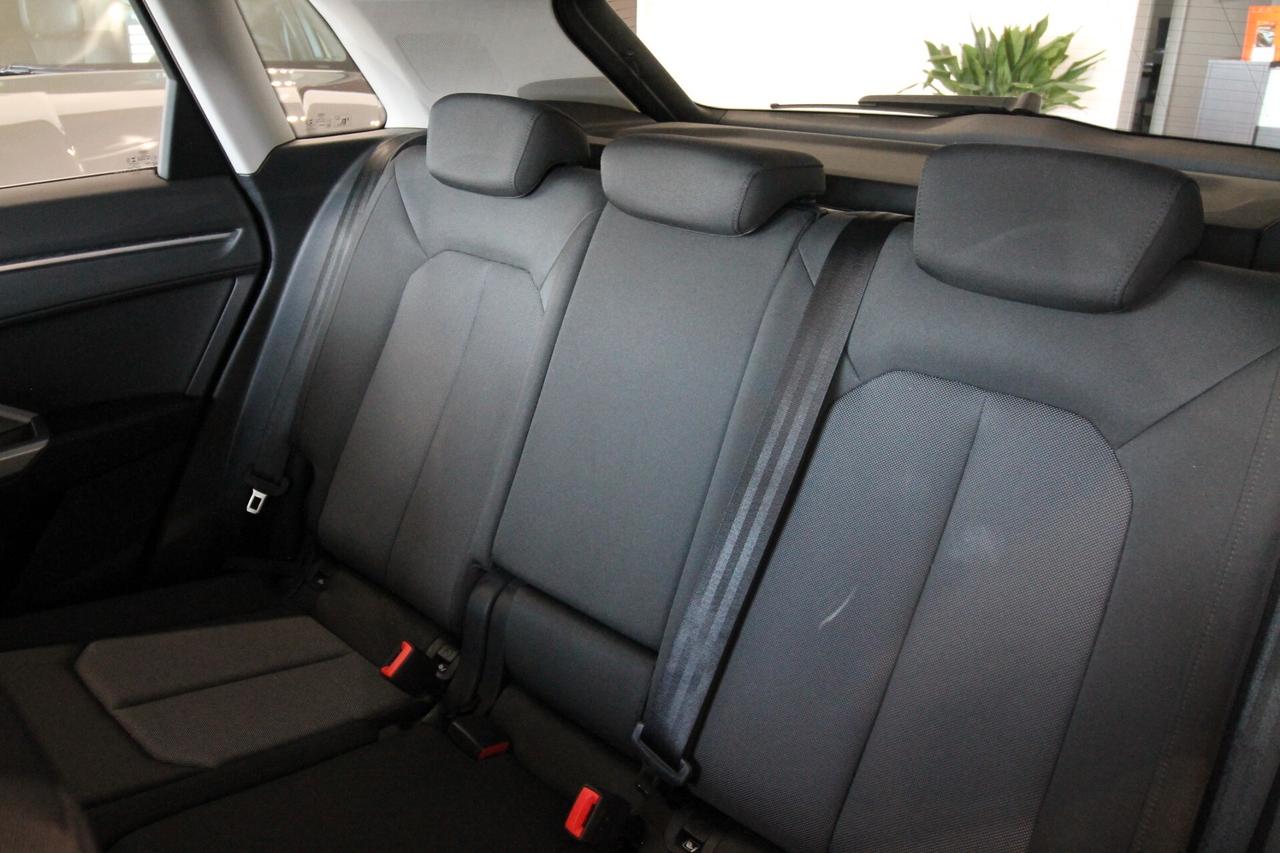 AUDI Q3 35 TDI S TRONIC