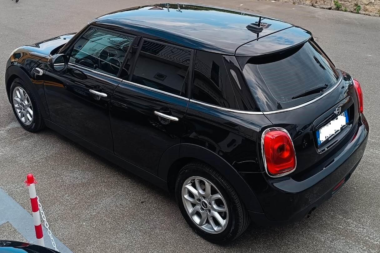 Mini Cooper D 1.5 Business XL 5 Porte