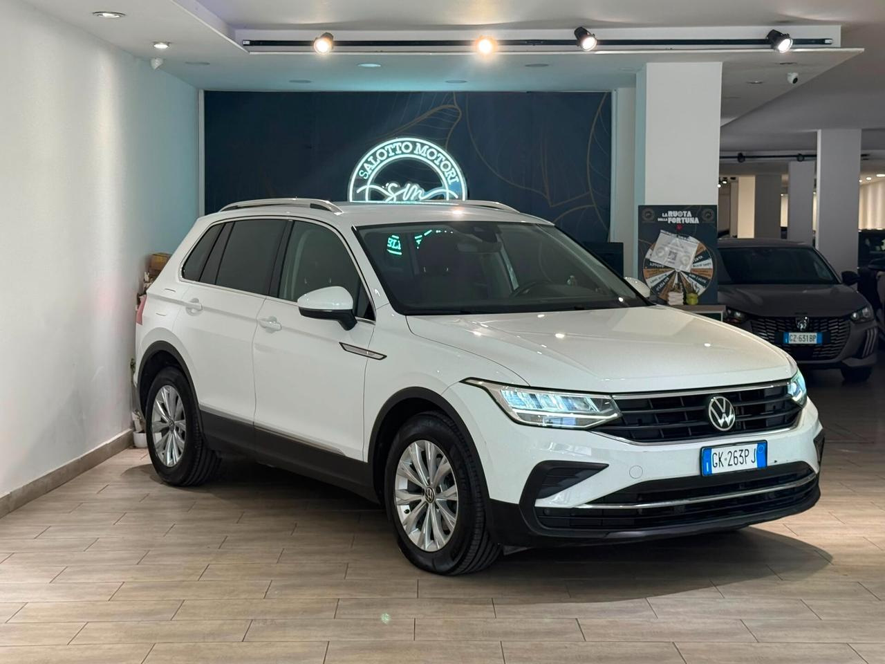 Volkswagen Tiguan 2.0 TDI 150CV SCR DSG R-Line AUTOMATICA
