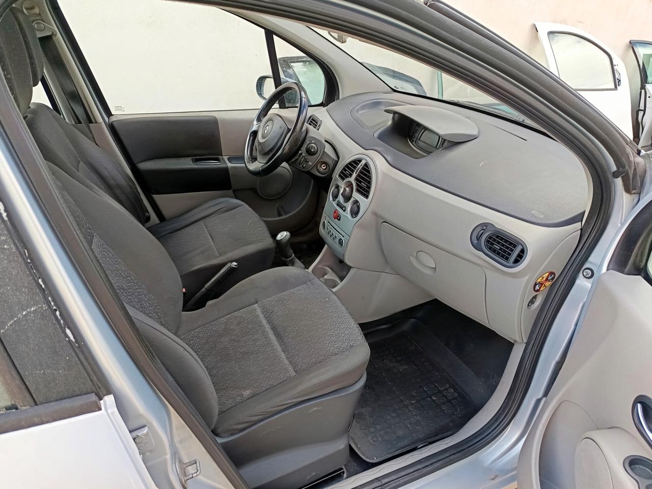 Renault Modus 1.5 dCi 82CV Luxe Dynamique