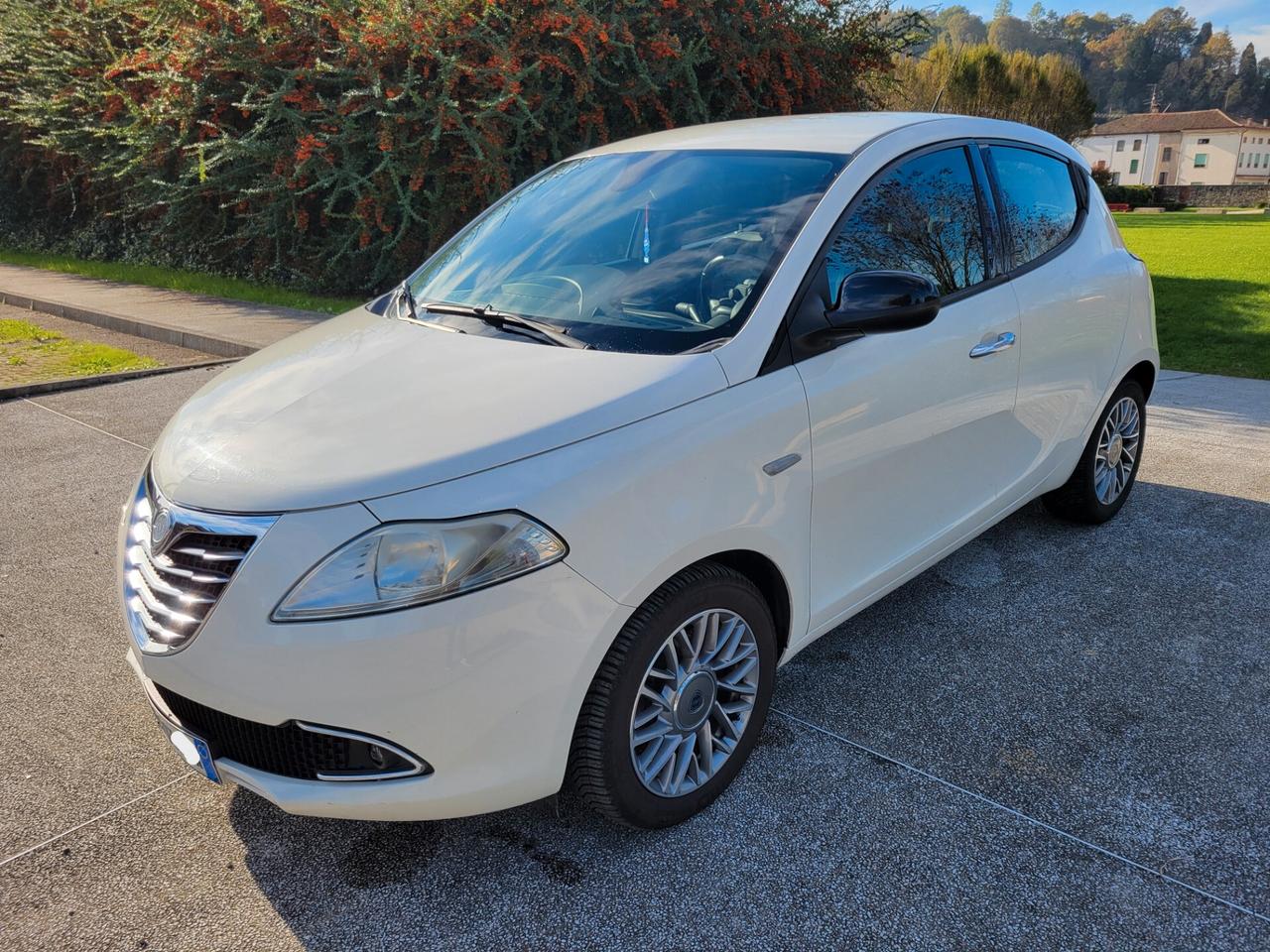 Lancia Ypsilon 1.3 MJT 16V 95 CV Platinum