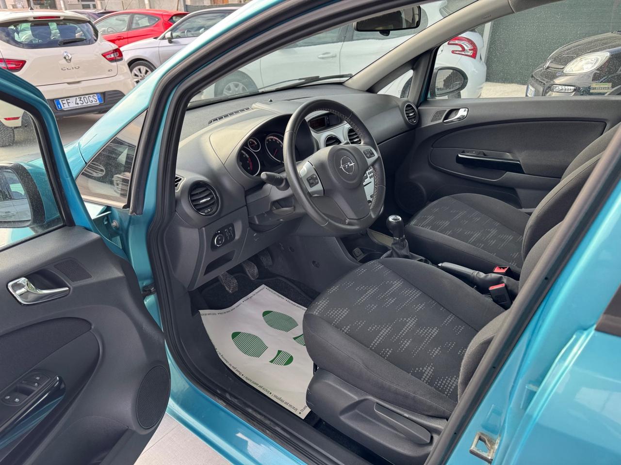 Opel Corsa 1.2 5 porte Club