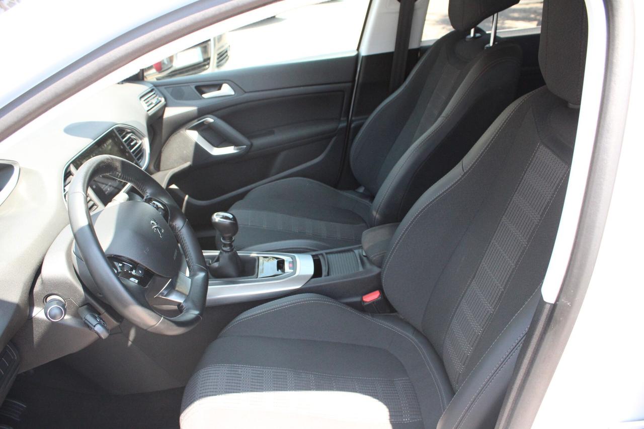 Peugeot 308 BlueHDi 130 S&S Allure