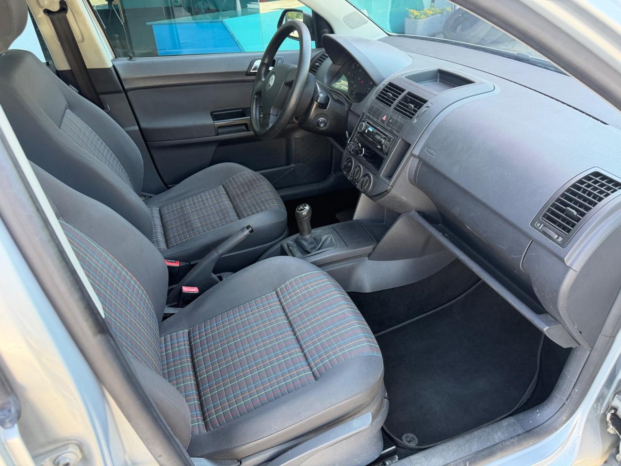 Volkswagen Polo 1.4/69CV TDI 5p - NEOPATENTATI