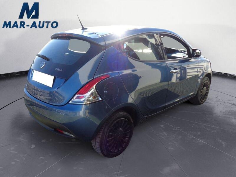 Lancia Ypsilon Ypsilon 1.0 FireFly 5 porte S&S Hybrid Ecochic Silver