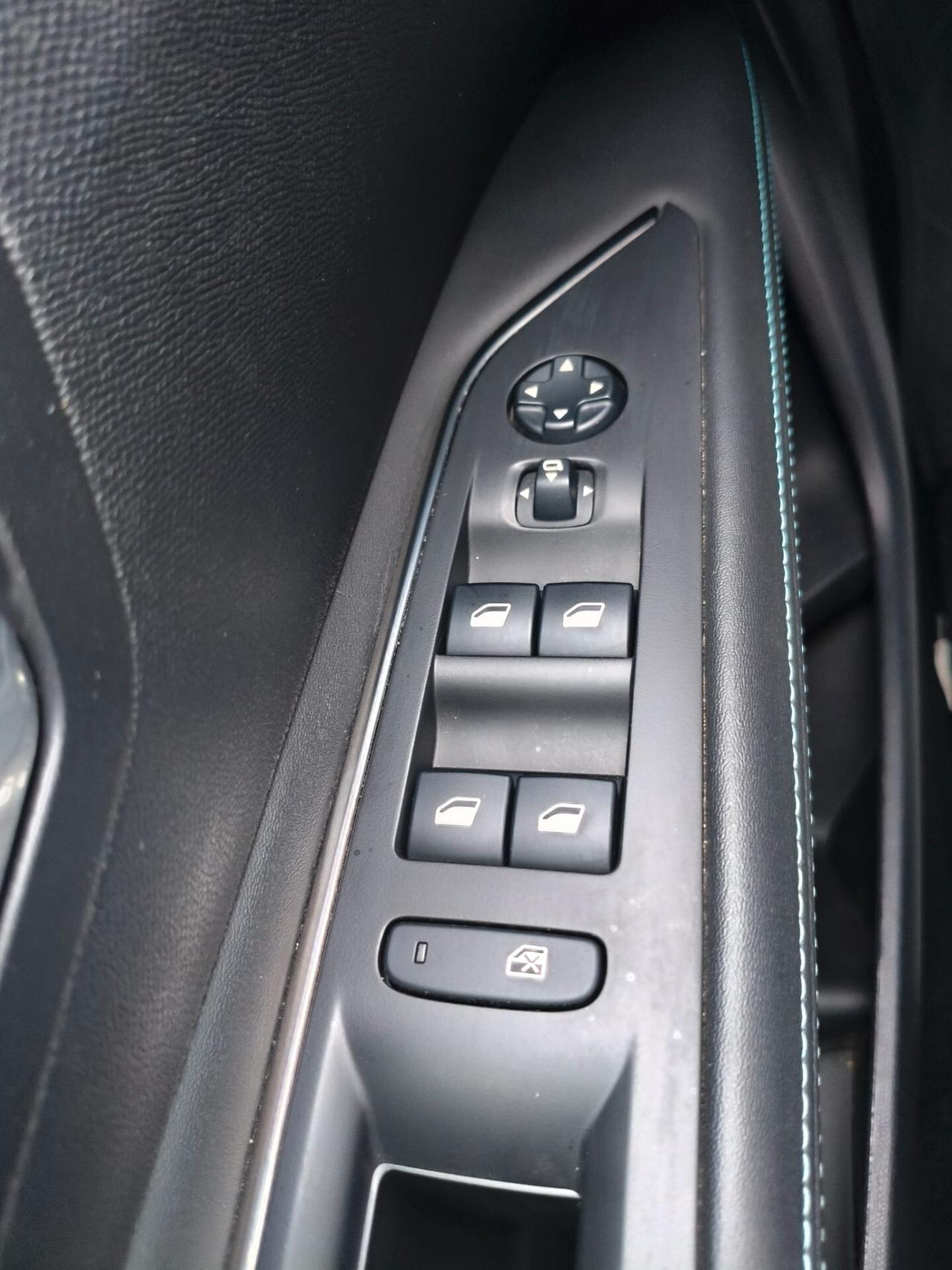 Peugeot 3008 1.6 Plug-In Hybrid 225Cv Eat8 Allure Pack