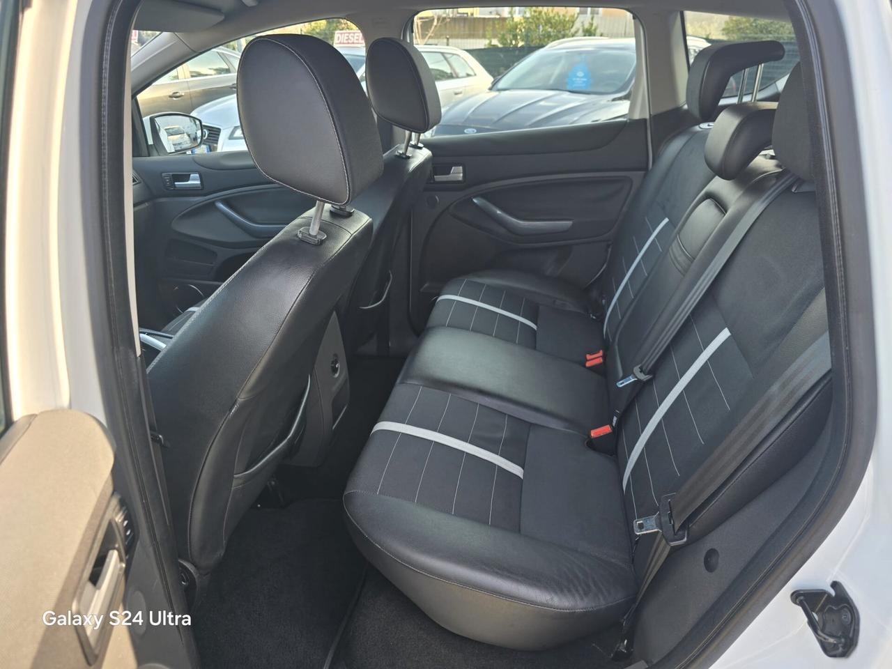 Ford Kuga 2.0 TDCi 163 CV 4WD Titanium