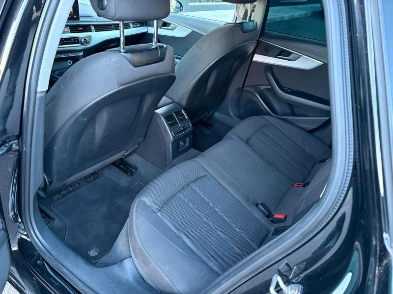 Audi A4 Avant 35 2.0 tdi 150cv s-tronic