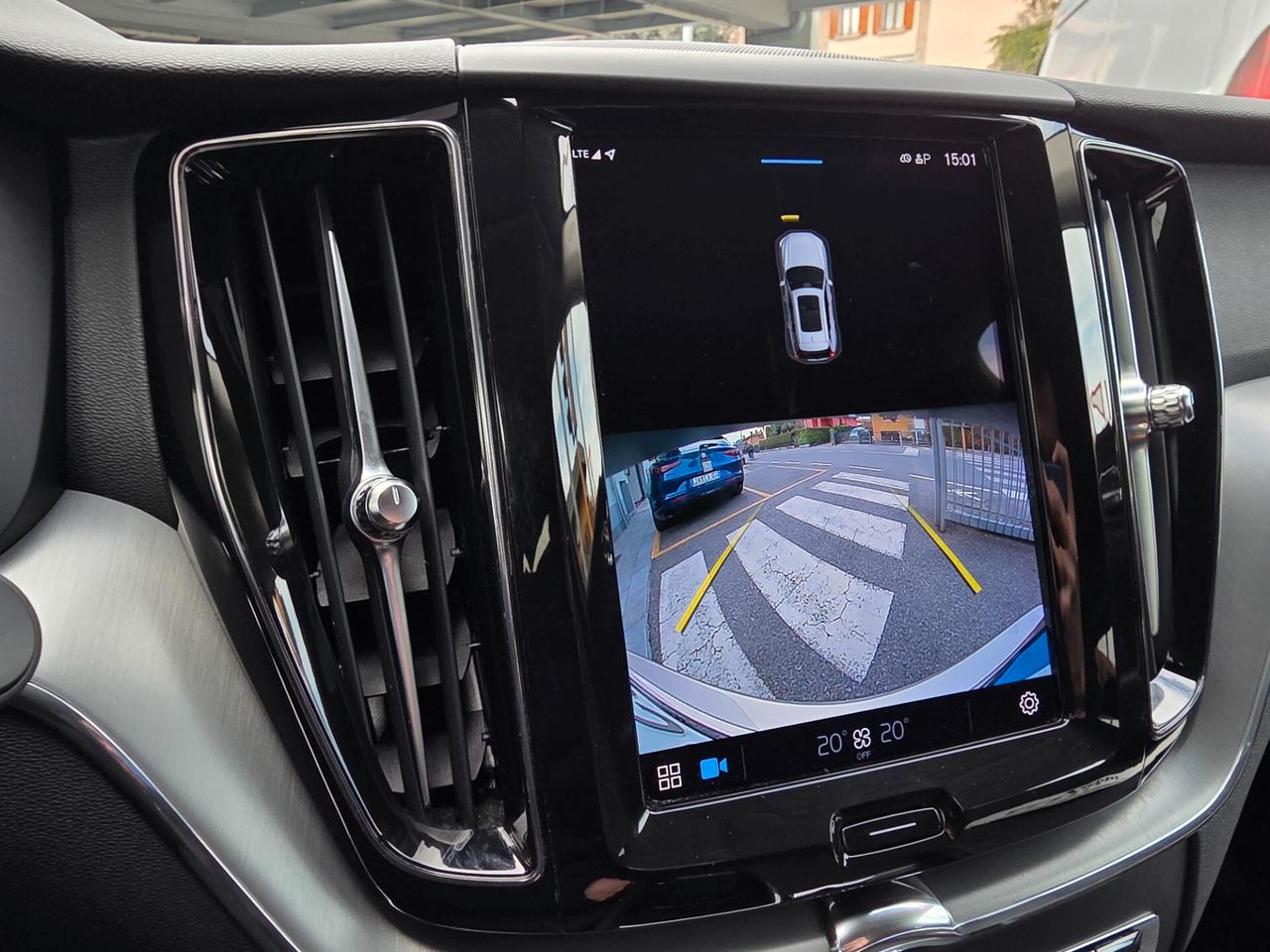 Volvo XC60 2.0 B4 BENZINA 197cv AUT. / SERVICE VOLVO!