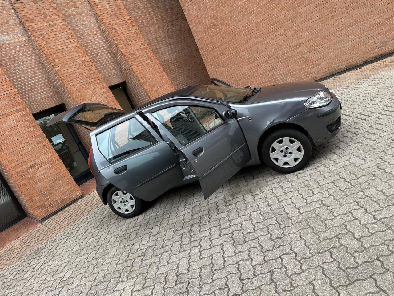 Fiat Punto 1.2i cat 5 porte EL