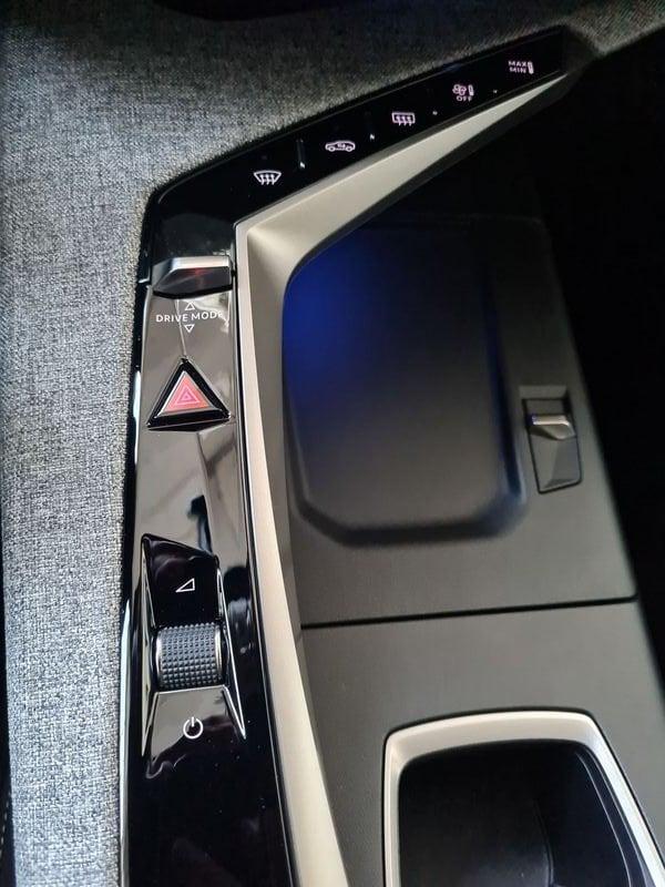 Peugeot 3008 Peugeot 3008 1.2 hybrid GT 145cv e-dcs6