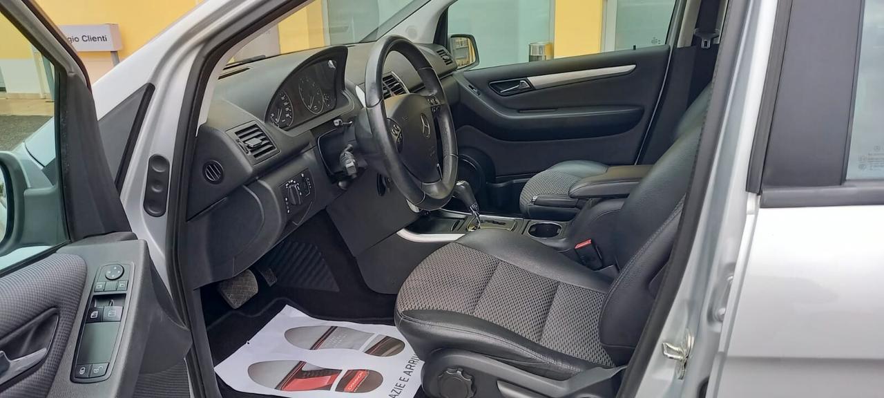 Mercedes-Benz Classe A 160 All. Avantgarde Benzina cc. 1.5 CV. 95 Automatica 5 Porte 5 Posti Euro 5 Utilizzabile anche per i Neopatentati.
