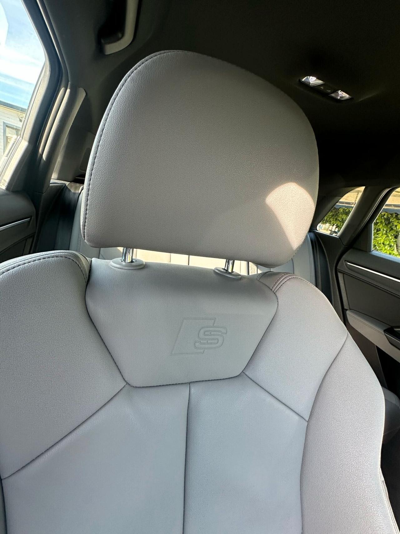 Audi Q3 40 TDI quattro S tronic S line edition