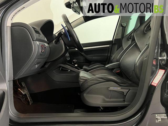 VOLKSWAGEN Golf 3.2 VR6 4mot. 5p. DSG R32