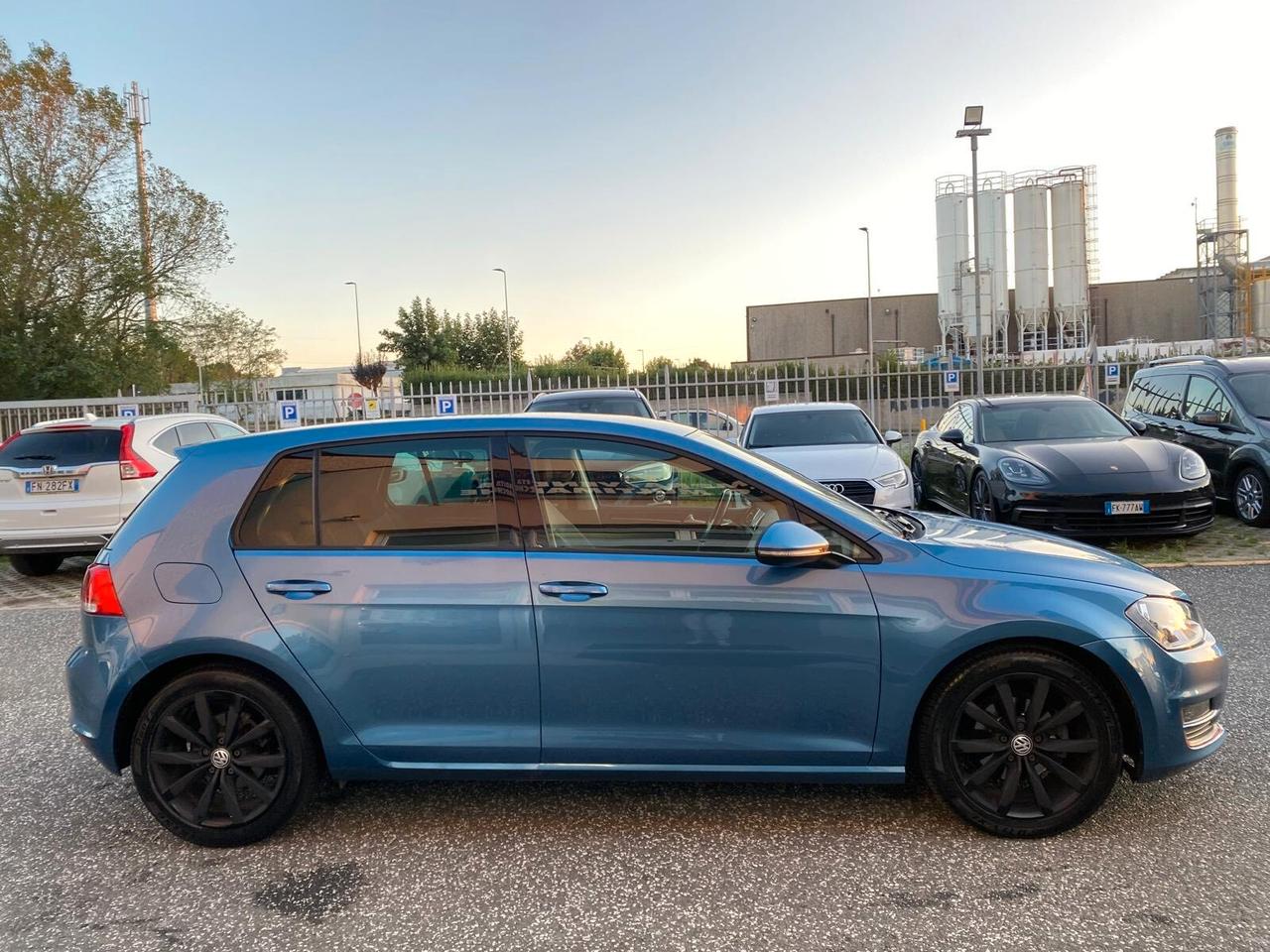 Volkswagen Golf 1.6 TDI DSG 3p. Highline BlueMotion Technology