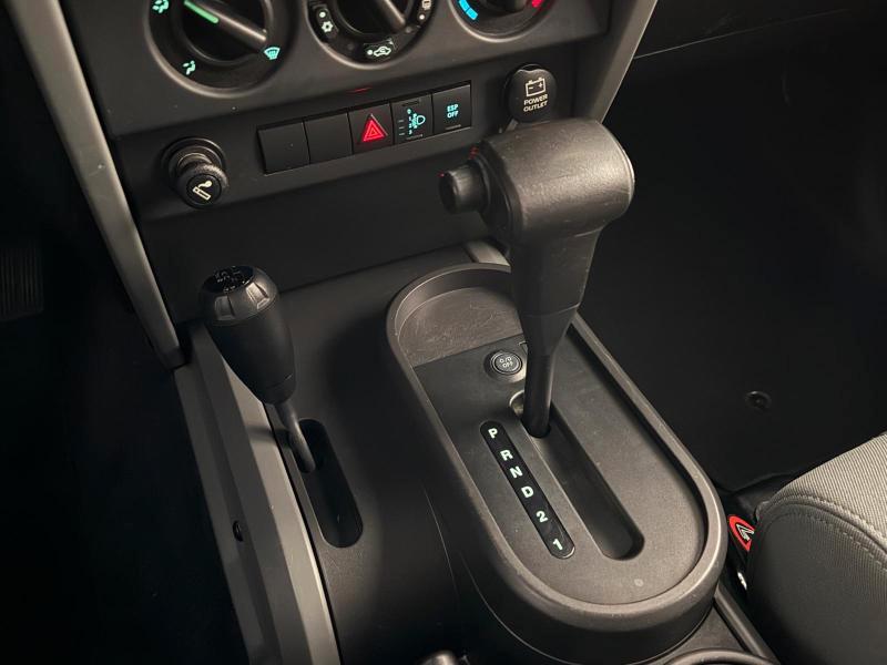 Jeep Wrangler Unlimited 3.8L Sahara auto