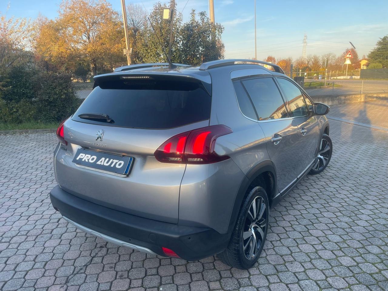 Peugeot 2008 BlueHDi 100 Black Matt