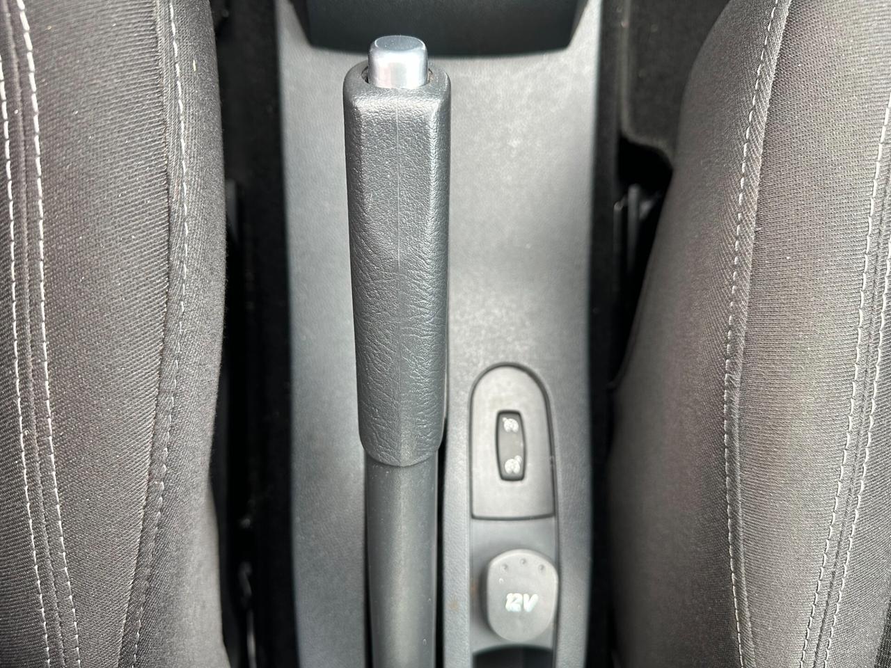 Renault Clio 5P*1.2*16V*LUXE*NAVI*CRUISE*SOLO 38.000KM*