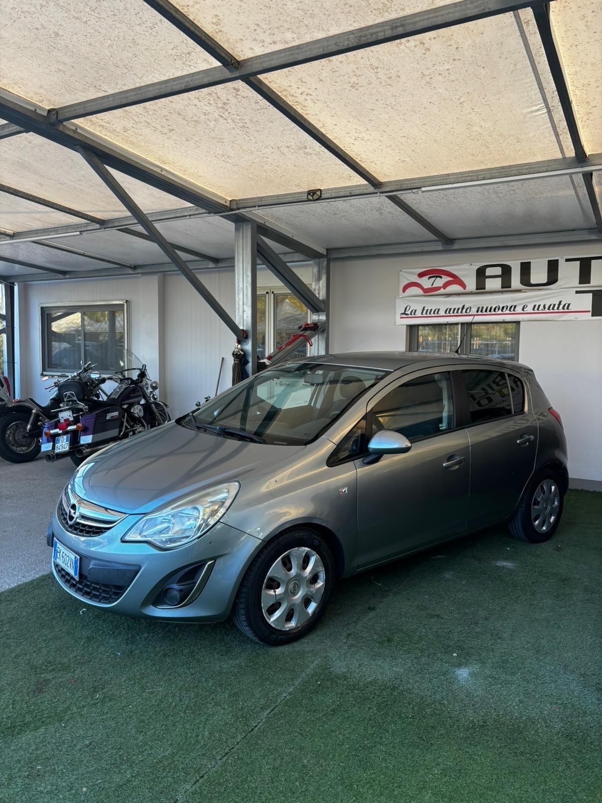 Opel Corsa 1.2 5 porte Sport