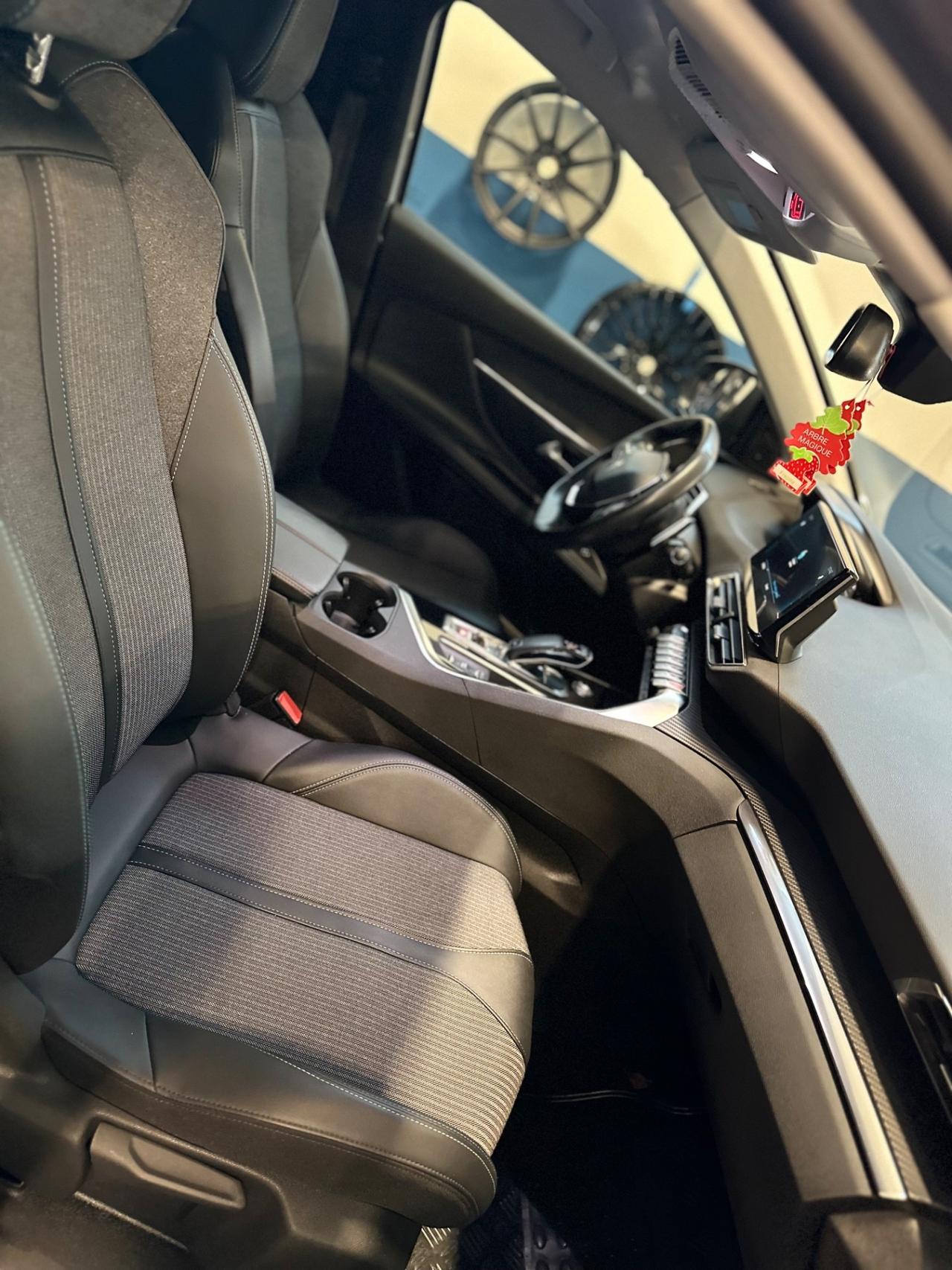 Splendida Peugeot 5008 BlueHDi/2021/7posti/automatic