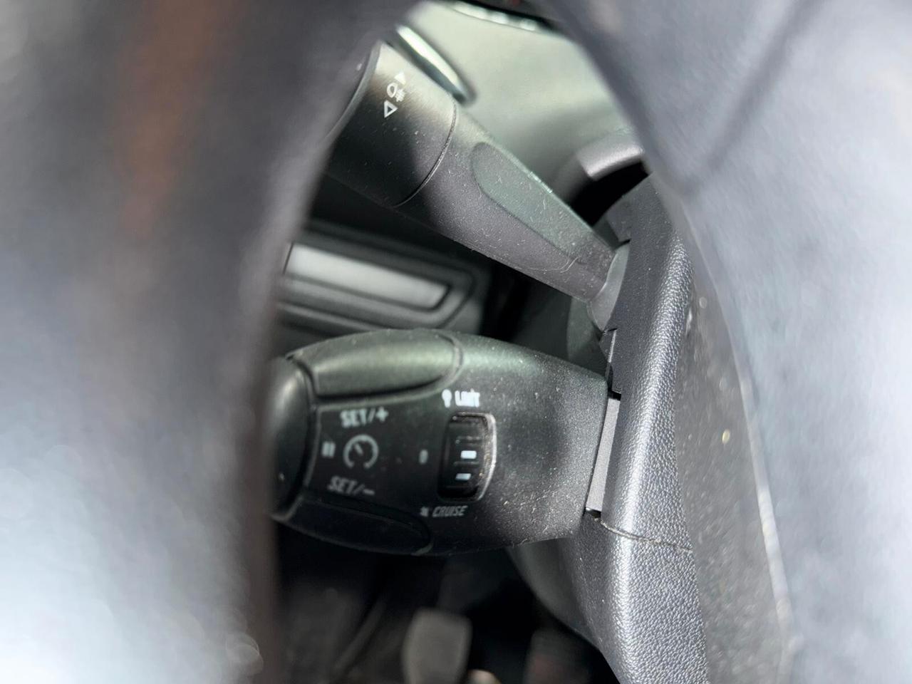 Peugeot 208 1.2 b X NEOPATENTATI 2014