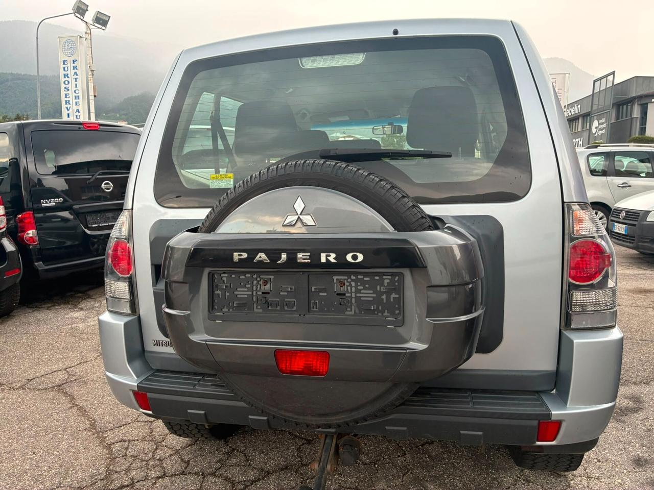Mitsubishi Pajero 3.2 DI-D 3PORTE GANCIO TRAINO - MANUALE