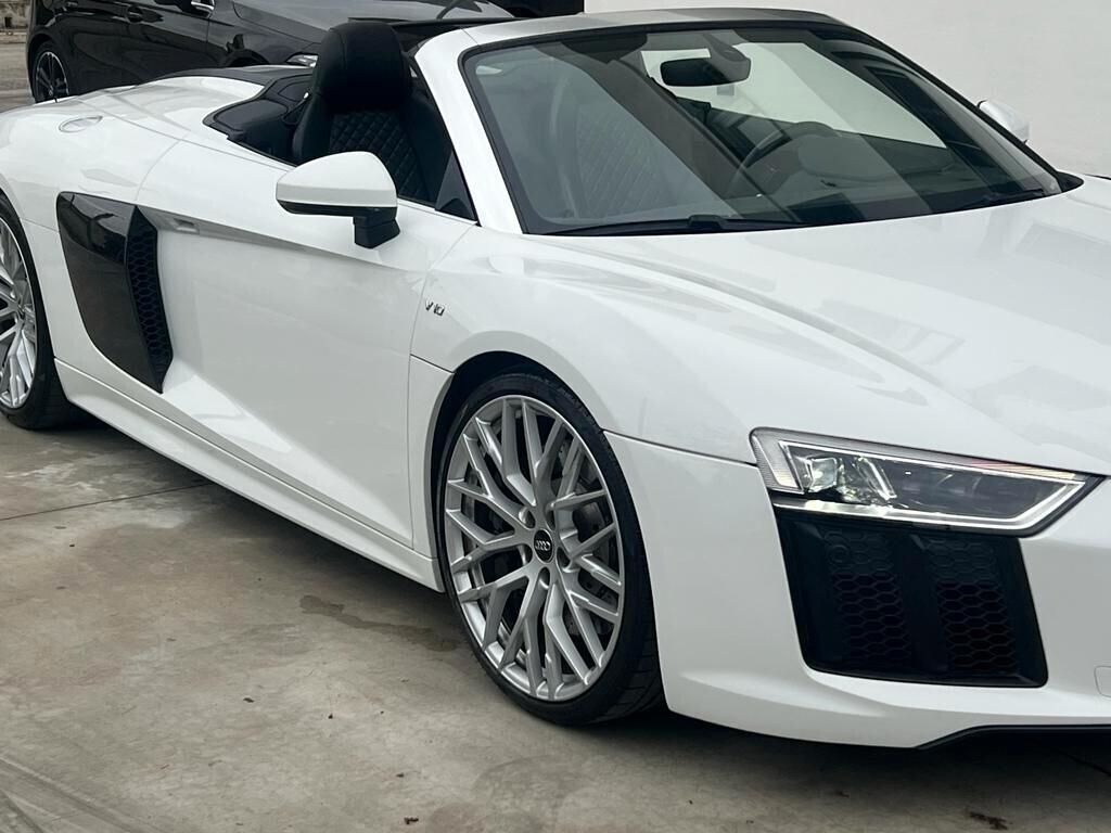 R8 5.2 540 CV RVS limited edition