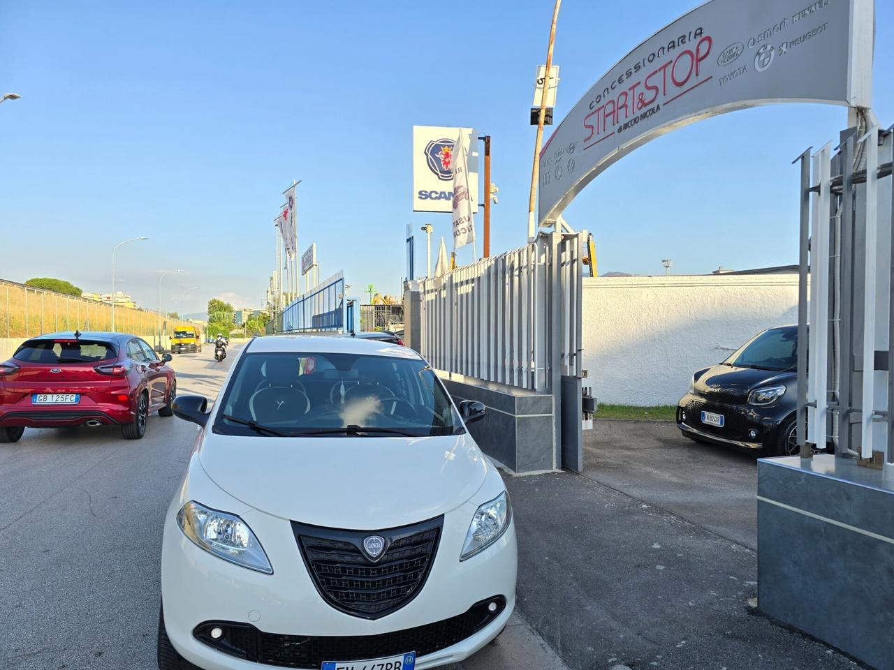 Lancia Ypsilon 0.9 TwinAir 85 CV 5 porte Metano Ec