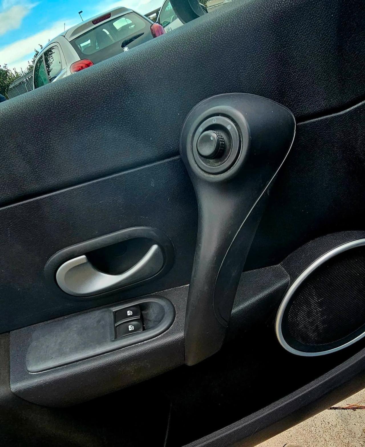 Renault Clio 1.6 16V 5 porte