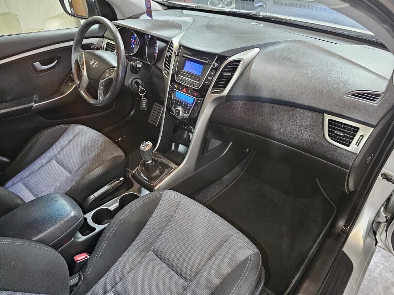 Hyundai i30 1.6 CRDi 128CV Style (119.000 km)