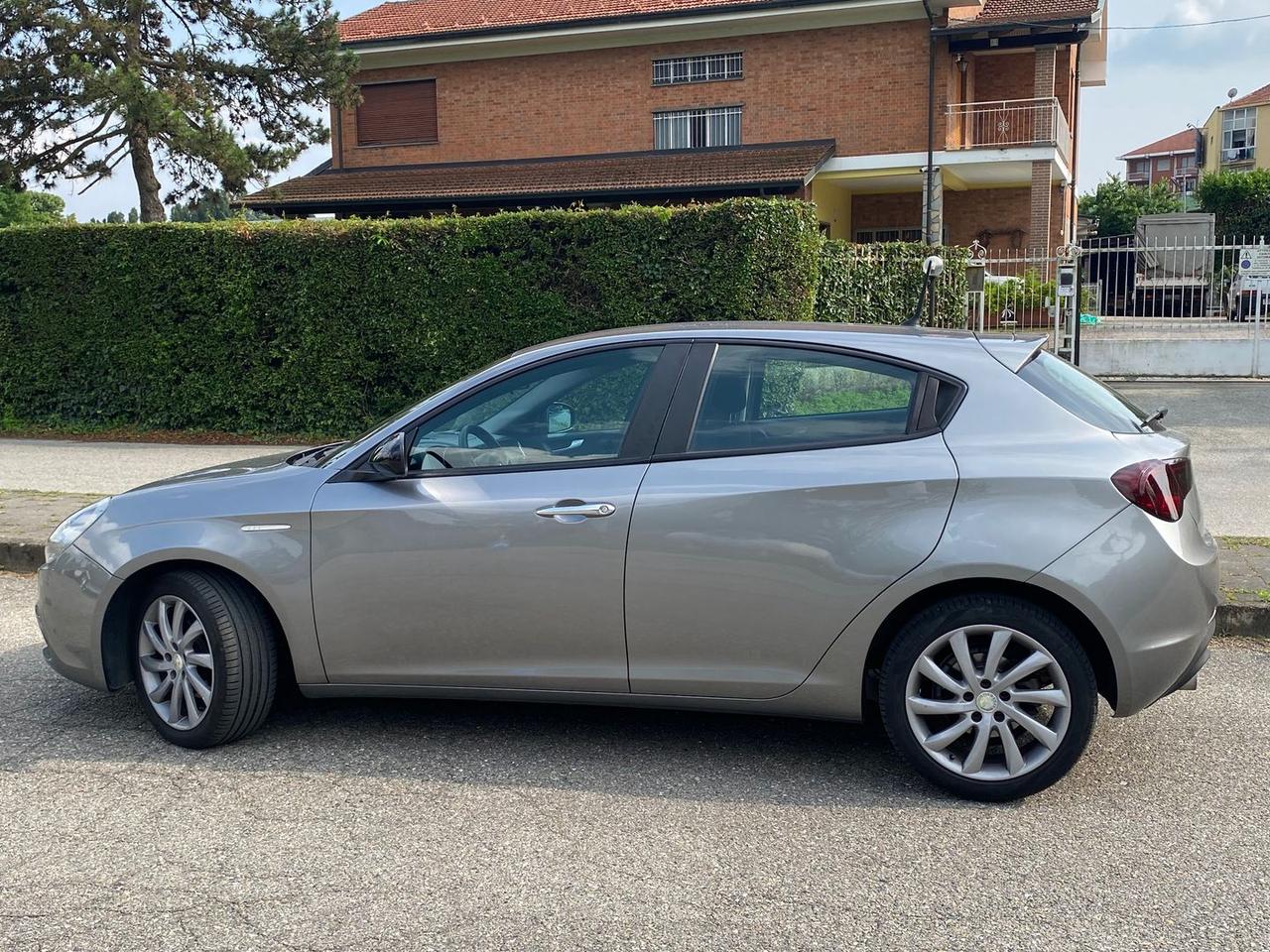 Alfa Romeo Giulietta Distinctive 1.6 JTDM 16V