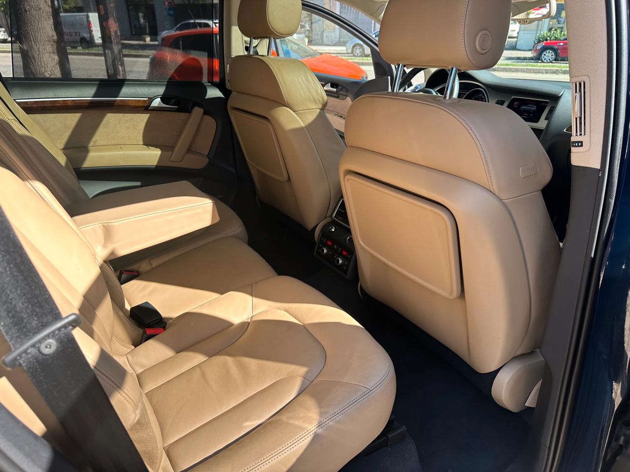 Audi Q7 4.2 V8 TDI quattro
