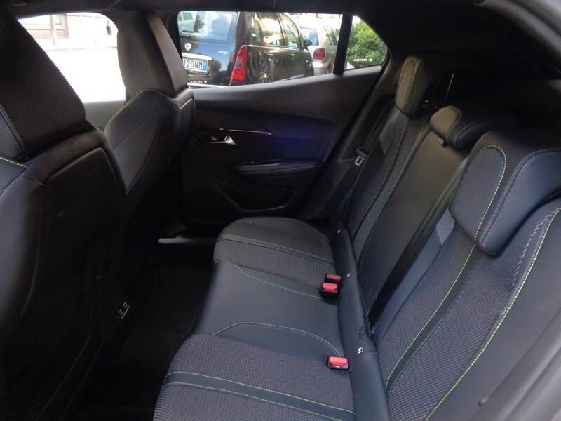 Peugeot 2008 BlueHDi 130 S&S EAT8 GT