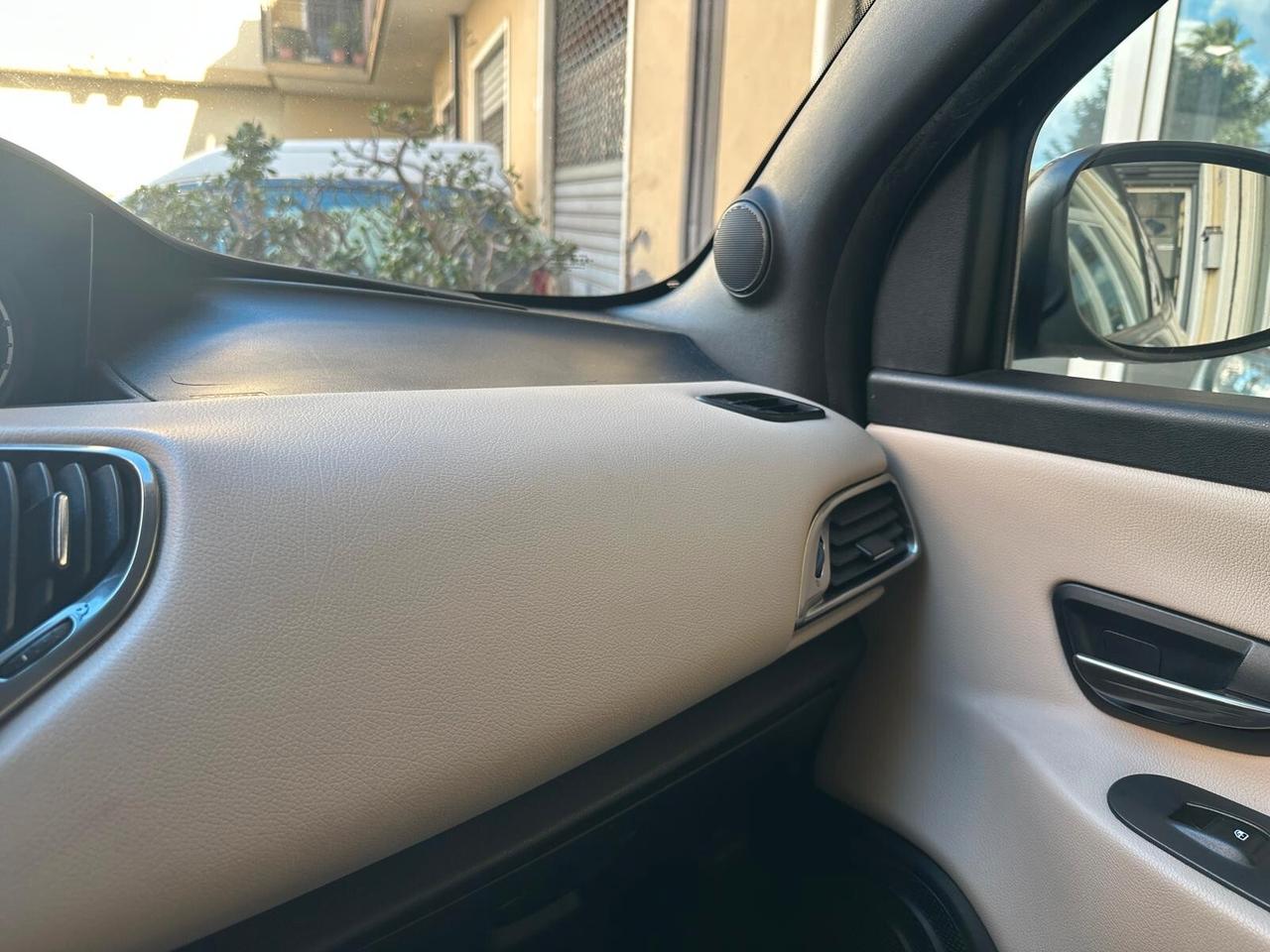 Lancia Ypsilon 1.2 69 CV 5 porte 30th Anniversary *Promo Black Friday*