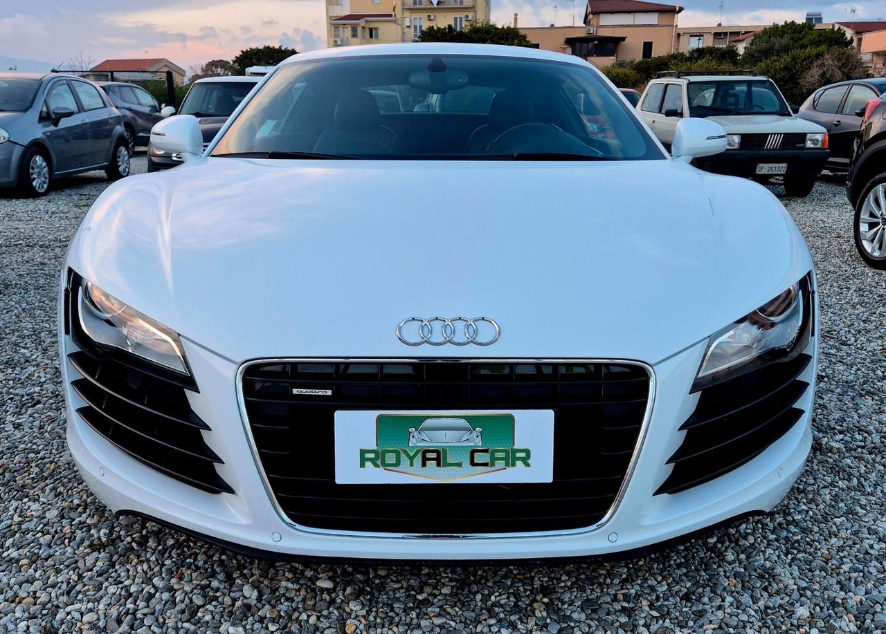 Audi R8 4.2 V8 420 cv