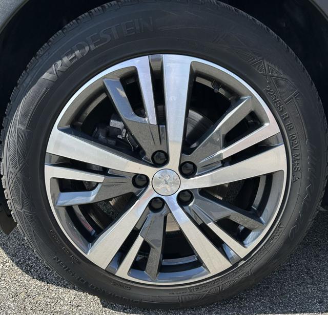 PEUGEOT 3008 BlueHDi 130 S&S Allure